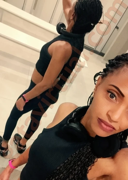 Acompanhante neguinha