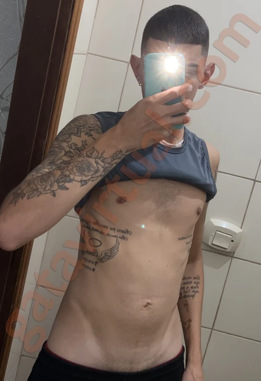 Novinho tatuado