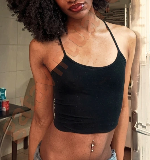 pretinha rara