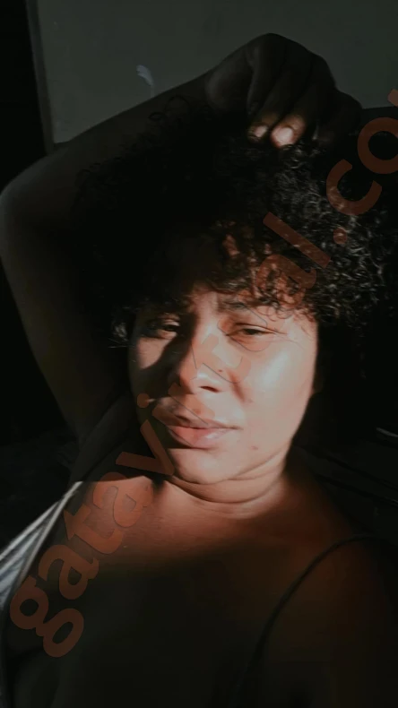 Belly Santos