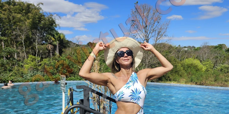JU MASSOTERAPEUTA